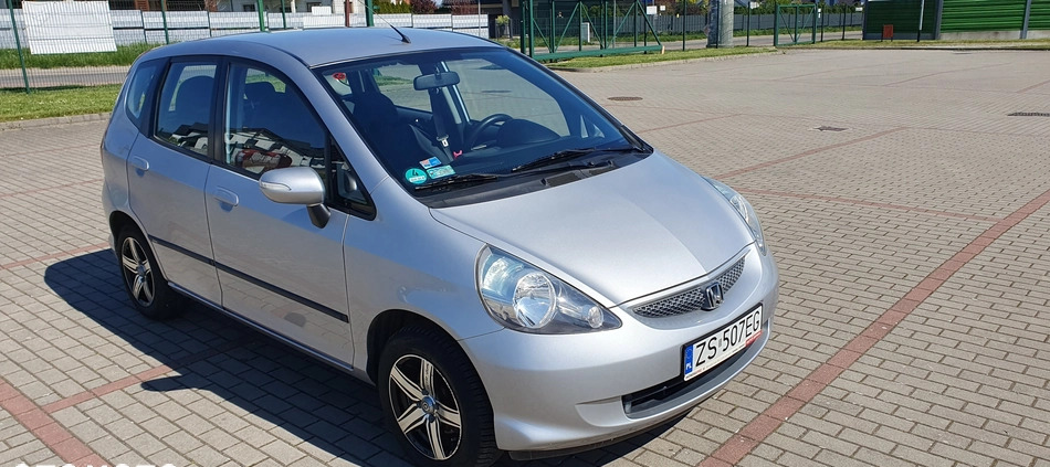 Honda Jazz cena 8900 przebieg: 192000, rok produkcji 2005 z Szczecin małe 154